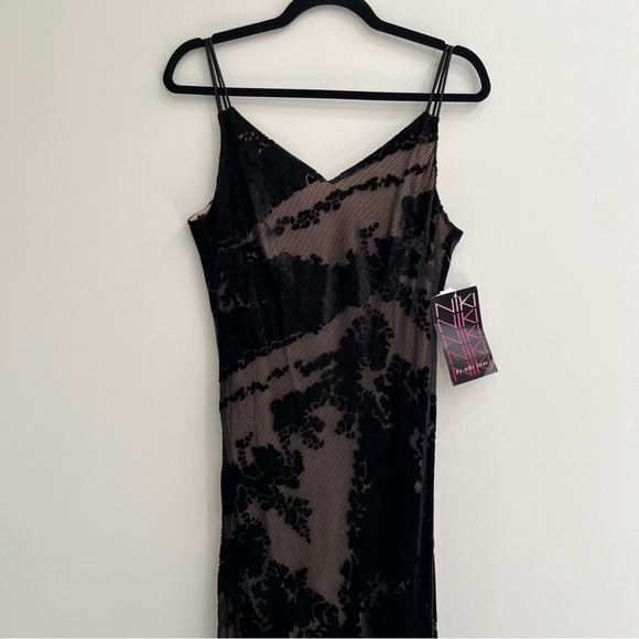 Vintage Y2K Niki Livas black burnout velvet maxi dress formal open back bias cut - Picture 3 of 14